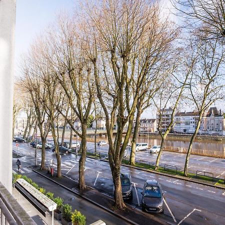 Appartement Le Gambetta - T3 Standing avec Parking, Wifi, Netflix à Laval  Extérieur photo